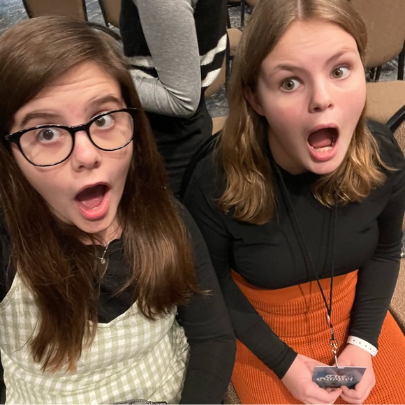 Meet your Posher, Noelle - Picture 3 of 3